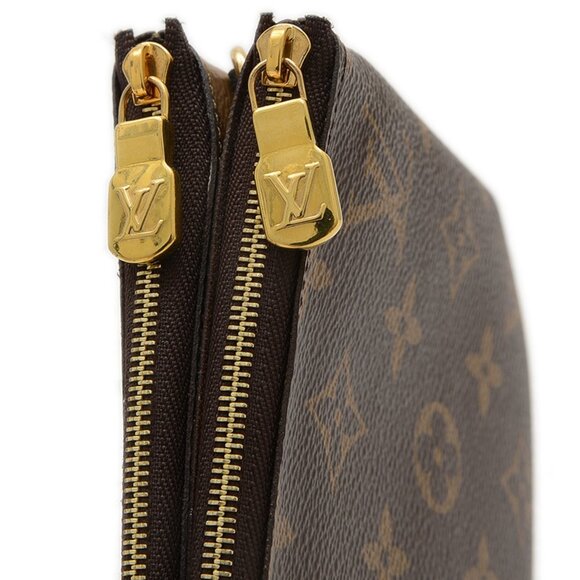 LOUIS VUITTON Brown Monogram Shoulder Bag - Picture 3 of 8